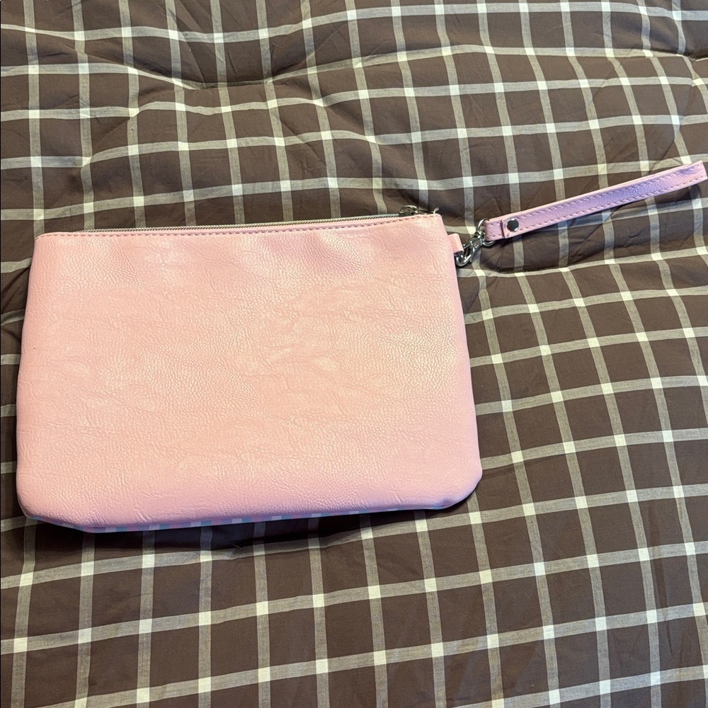 Miss Gwen’s OMG accessories bikini wristlet - Picture 4 of 4